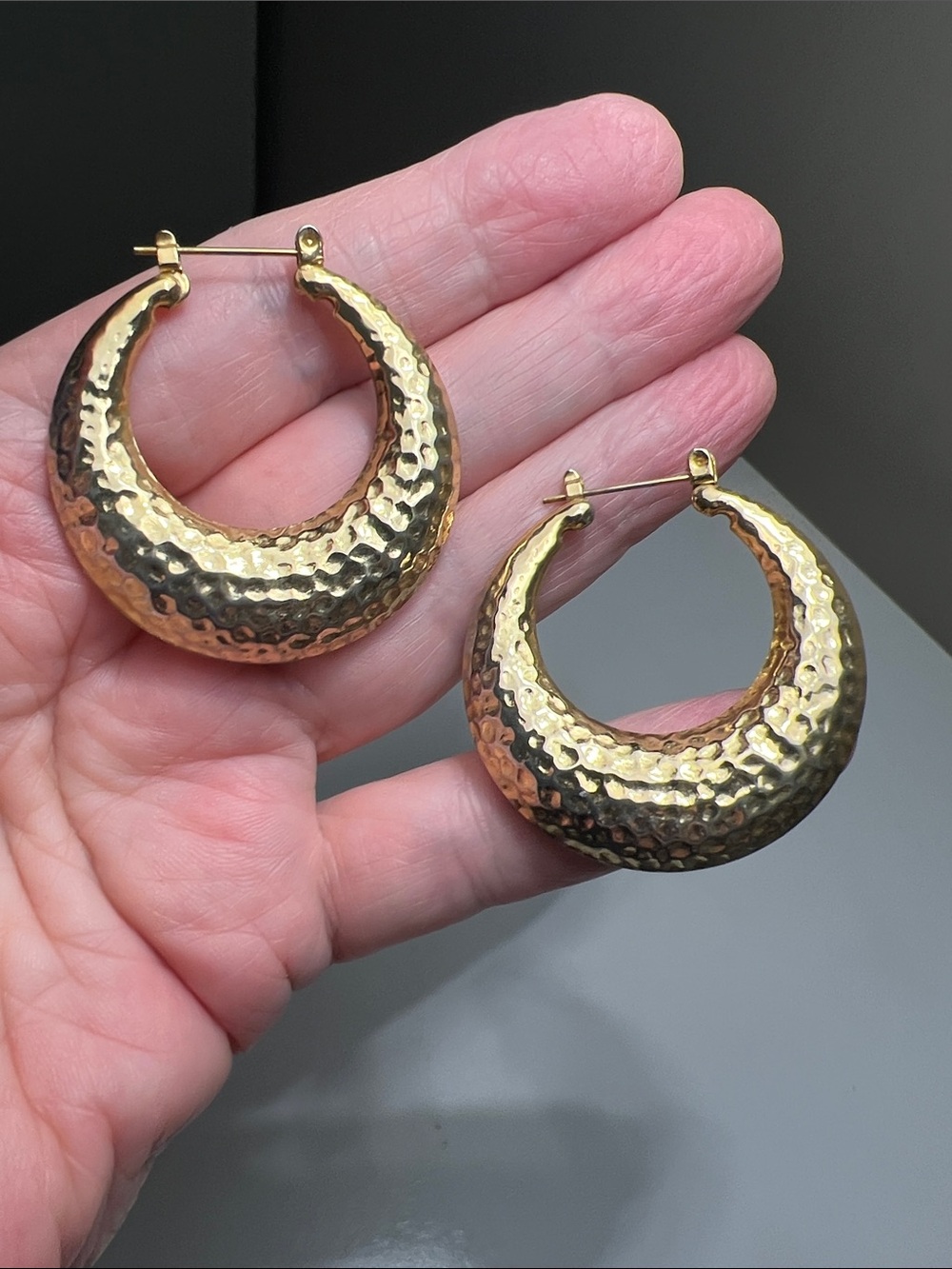 Sparkling Gold Tone Hammered Crescent Hoop Pierced Earrings - Estate Vintage
